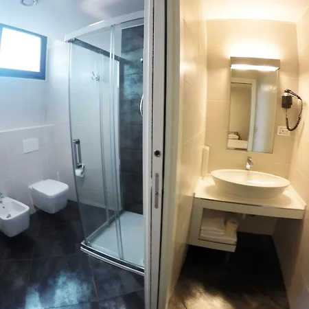 57 Reshotel Orio מלון 4*
